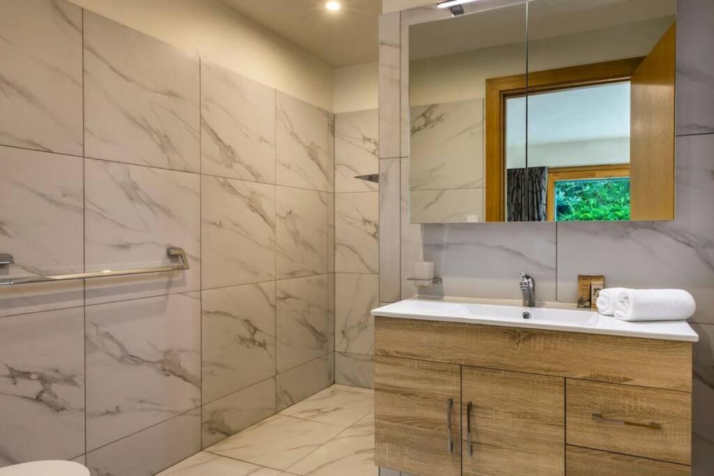 The Fantail Couples Retreat Apartment Kinloch Exterior foto